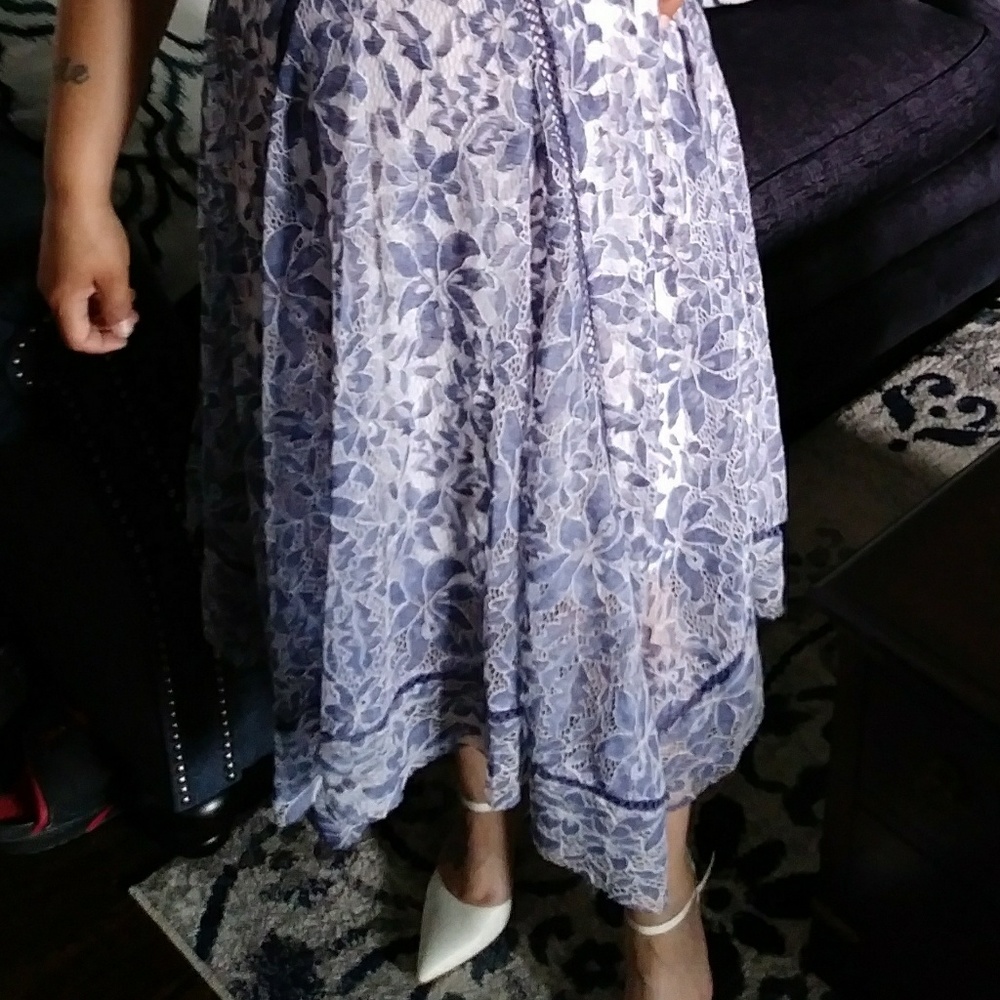 Dress - Picture 4 of 4